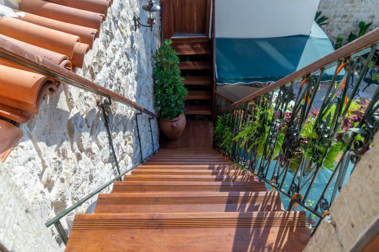 Yesil Ev Cafe & Boutique Hotelハタイ エクステリア 写真